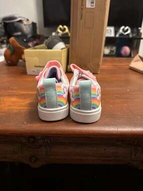 Skechers Twinkle Toes Twinkle Sparks Unicorn Rainbow Light-Up Sneakers